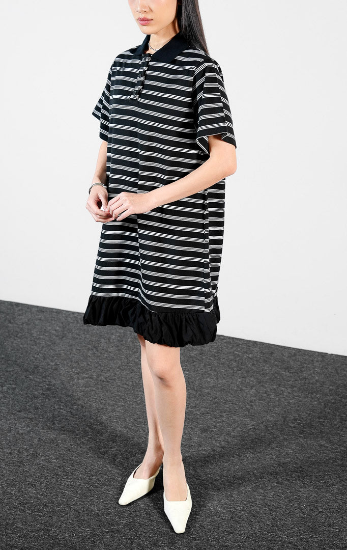 Pakaian wanita model dress midi kerah polo lengan pendek motif garis dengan detail bawah rok model balon (black pinstripe balloon hem midi dress) Finlo Dress untuk gaya kasual modern.
