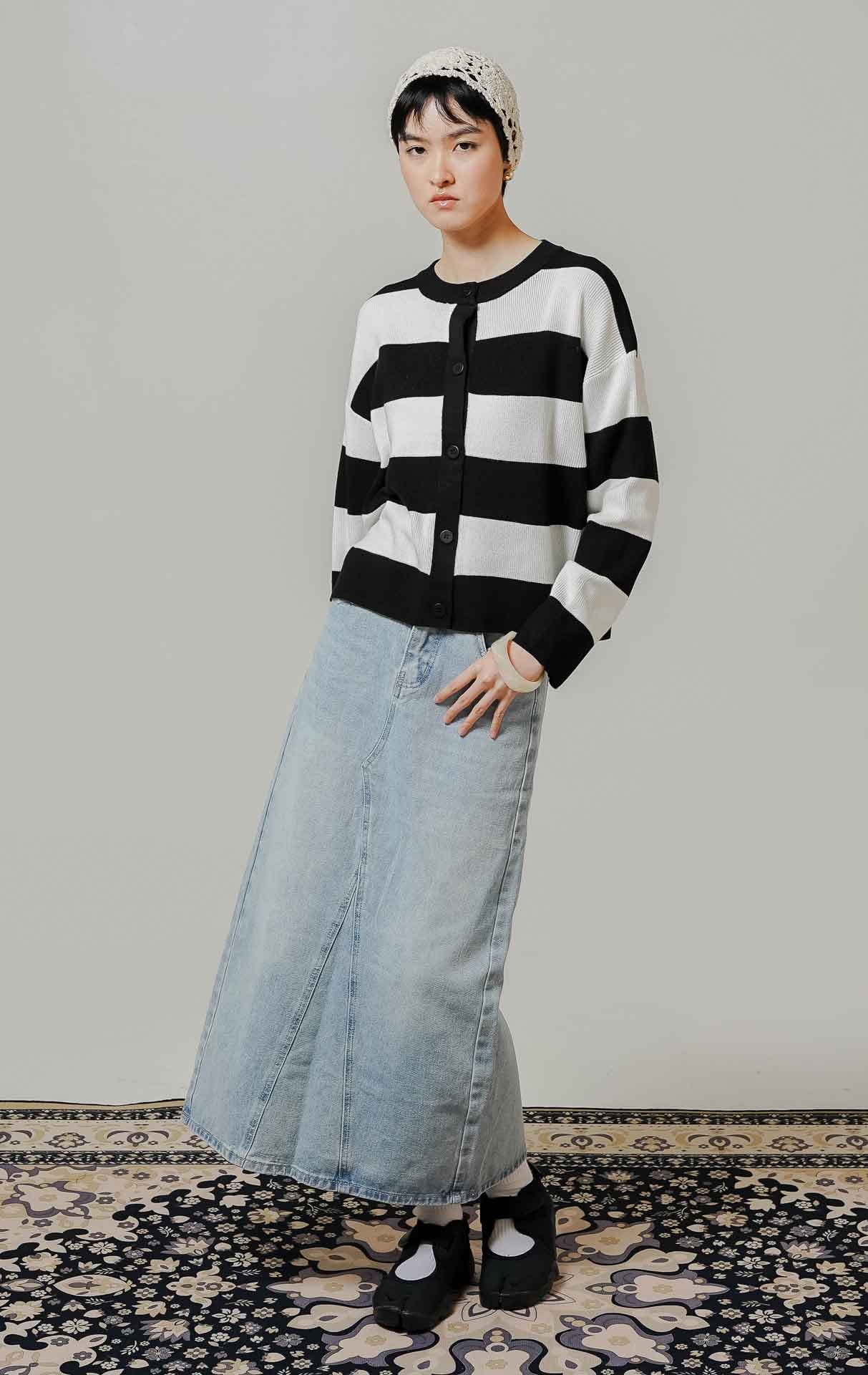 Theony Knit Cardigan Black Striped