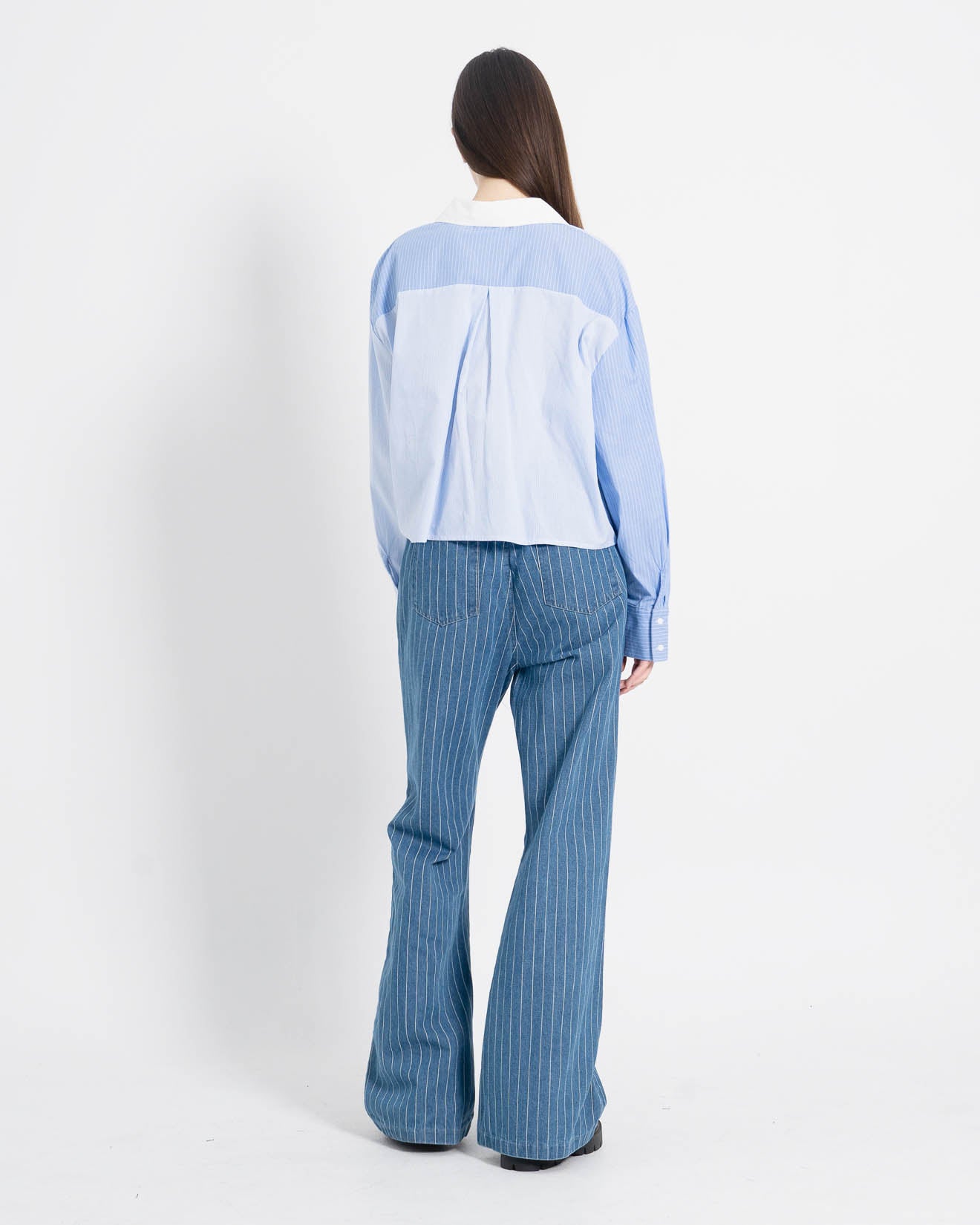 Lucia Crop Mixed Stripe Blue Shirt – Atasan Crop Lengan Panjang Wanita - 188413