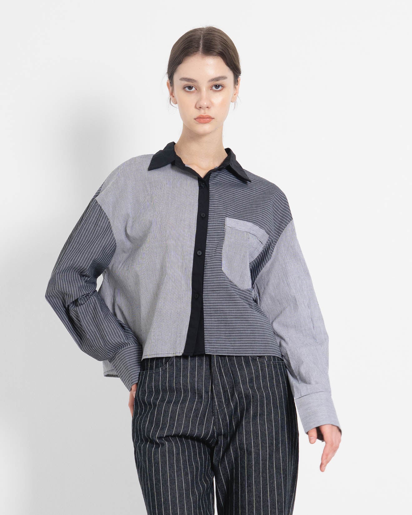 Lucia Crop Mixed Stripe Black Shirt – Atasan Crop Wanita - 188414