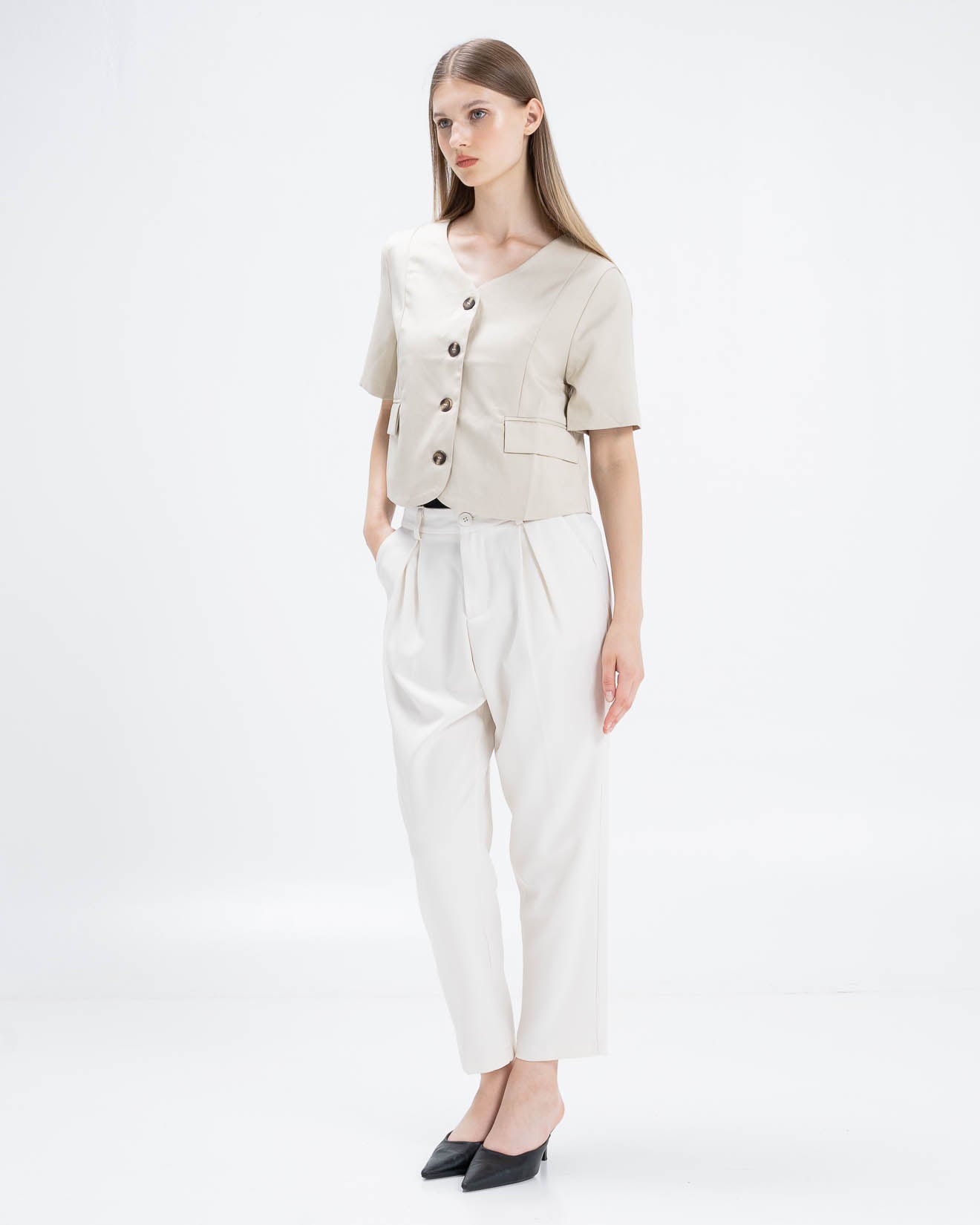 Janice Tailored Crop Ivory Top – Atasan Wanita Lengan Pendek - 189217