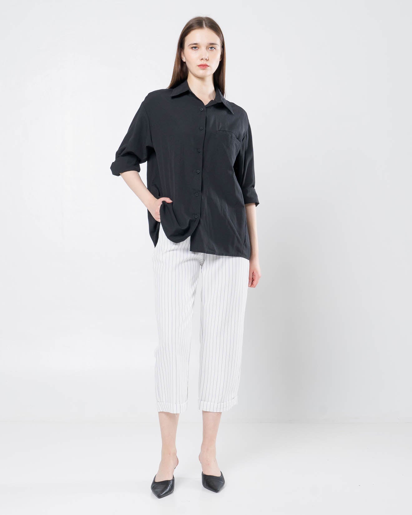 Julia Oversized Black Shirt –  Atasan Kemeja Wanita Lengan Panjang - 189222