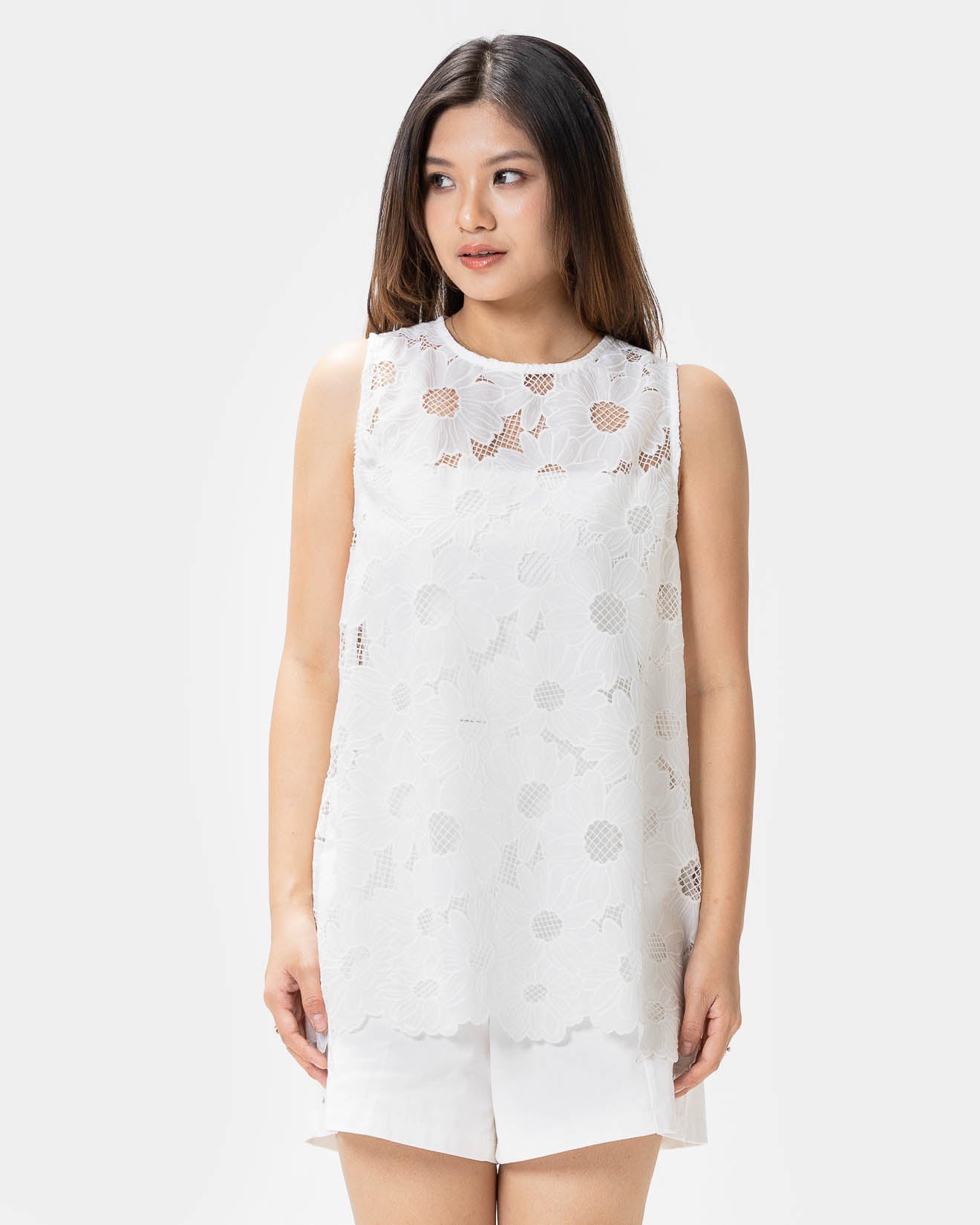 She Blooms - EA Acalia Top White - Atasan Wanita Kekinian -189240