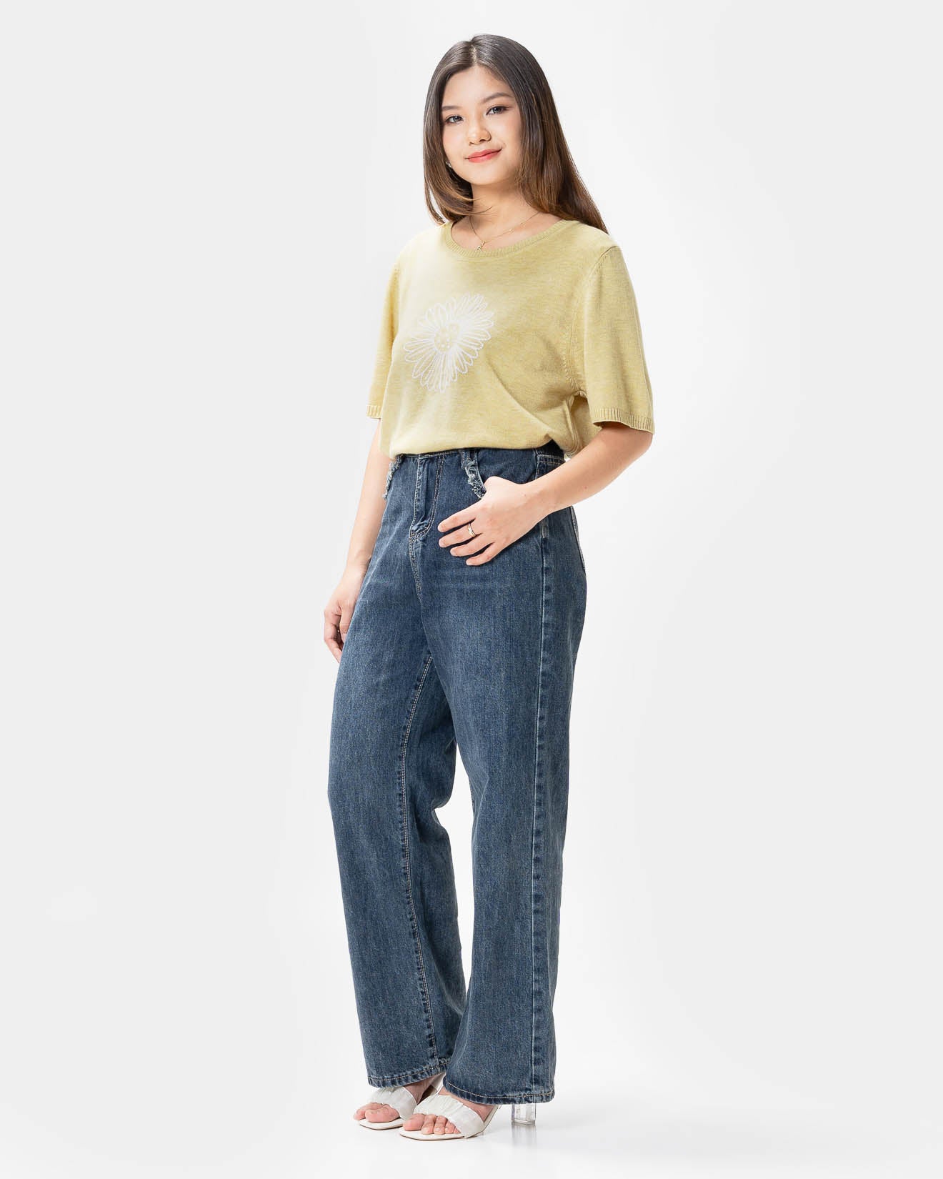 She Blooms- EA Chiara Sunflower Embroidery Knit Yellow Top - Atasan Wanita Korea - 189355