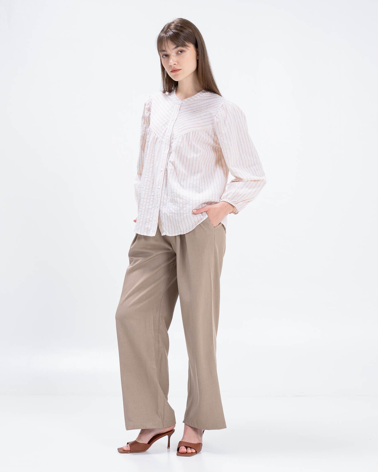 Neira Striped Ivory Blouse – Atasan Formal Wanita - 189408