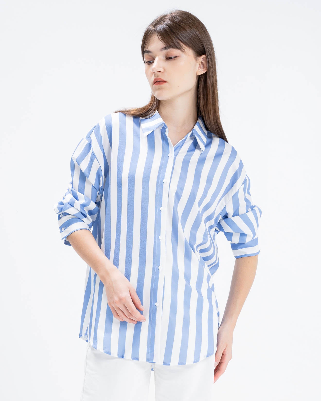 Jaclyn Oversized Striped Blue Shirt – Kemeja Wanita Lengan Panjang - 189430