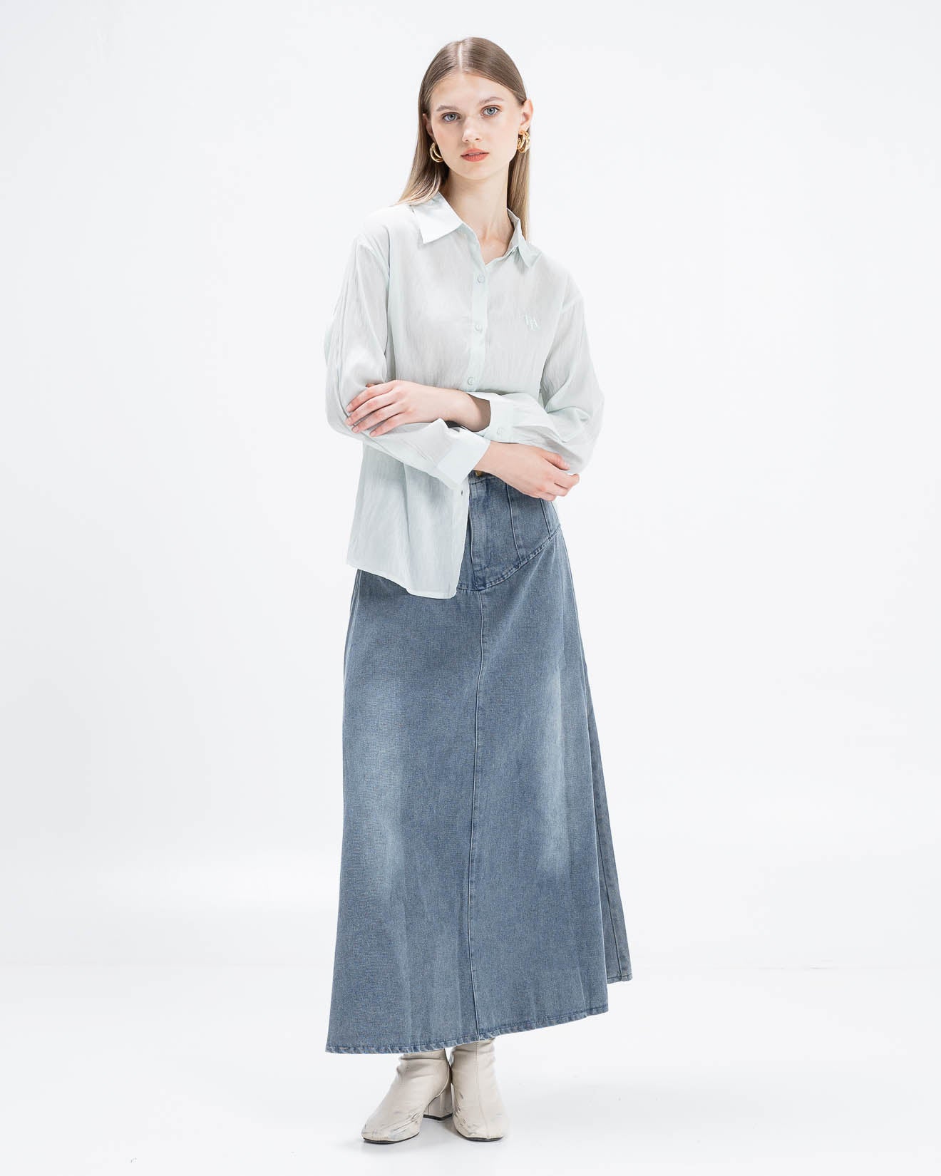 Haruka Oversized Green Sage Logo Shirt – Kemeja Wanita Lengan Panjang - 189479