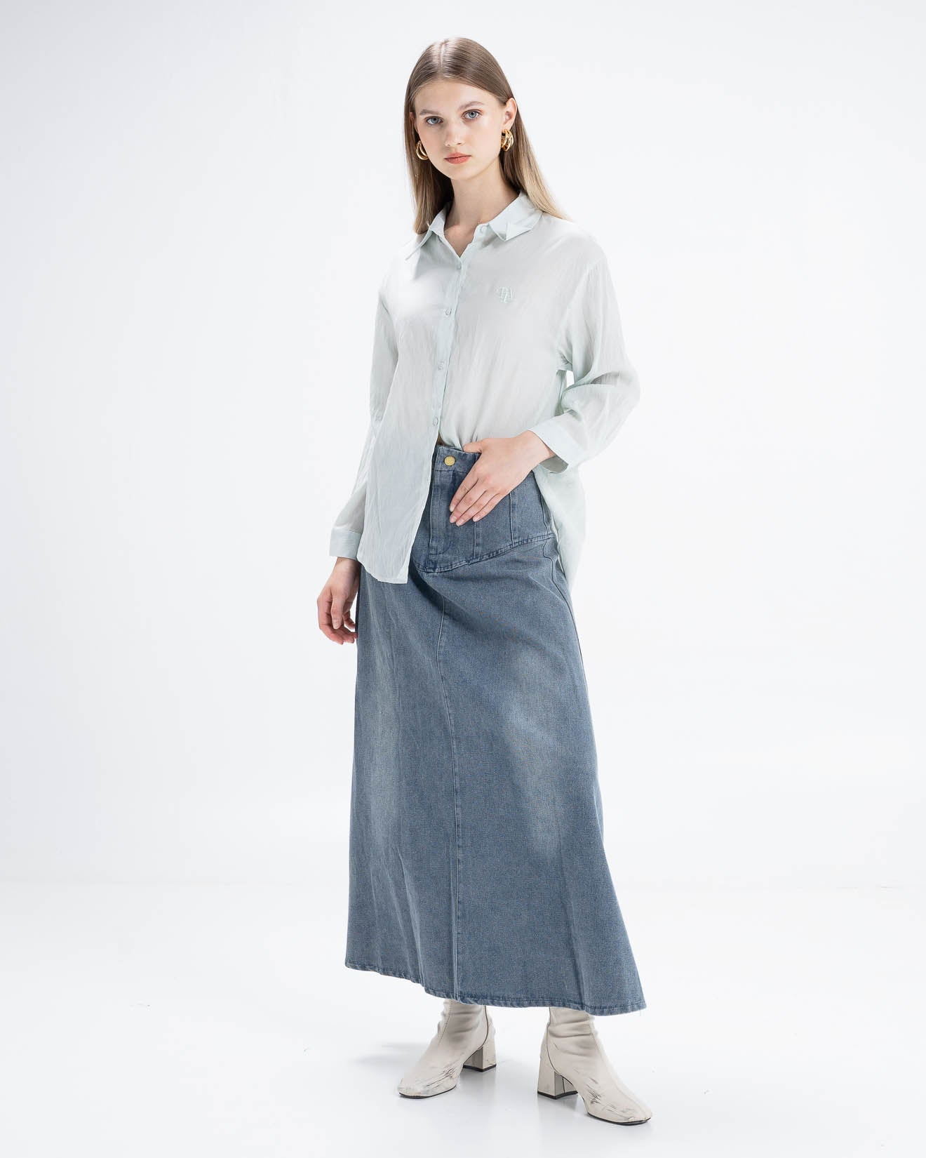 Haruka Oversized Green Sage Logo Shirt – Kemeja Wanita Lengan Panjang - 189479