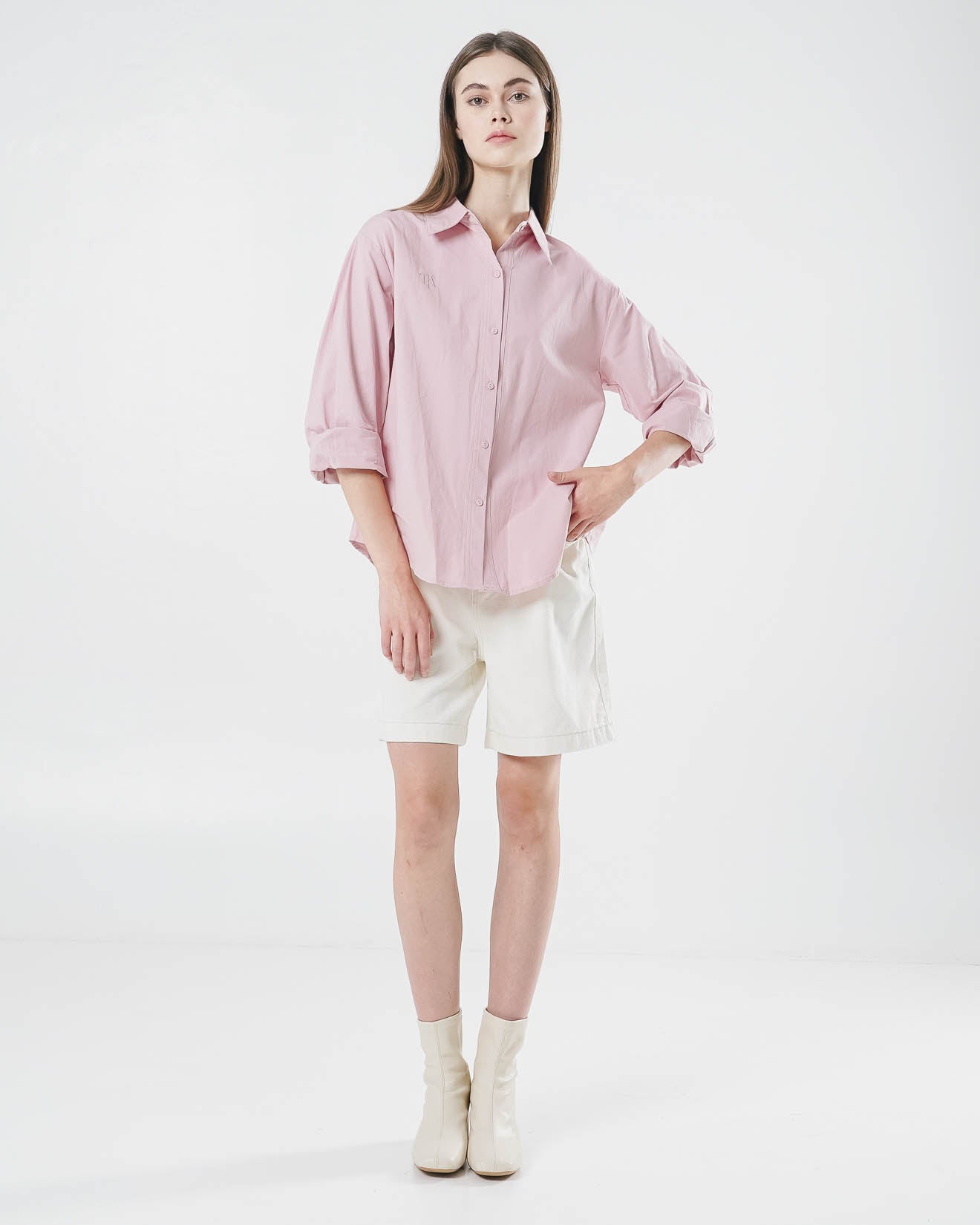 TIA Oversized Logo Pink Shirt – Baju Atasan Kemeja Lengan Panjang Wanita - 189451