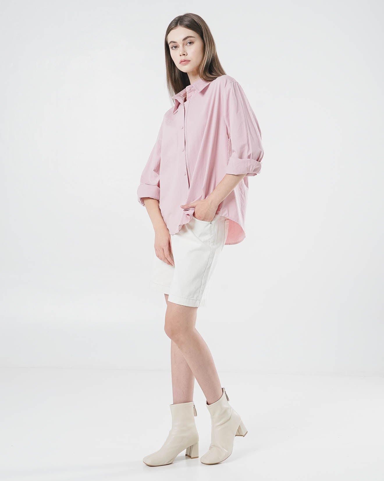 TIA Oversized Logo Pink Shirt – Baju Atasan Kemeja Lengan Panjang Wanita - 189451