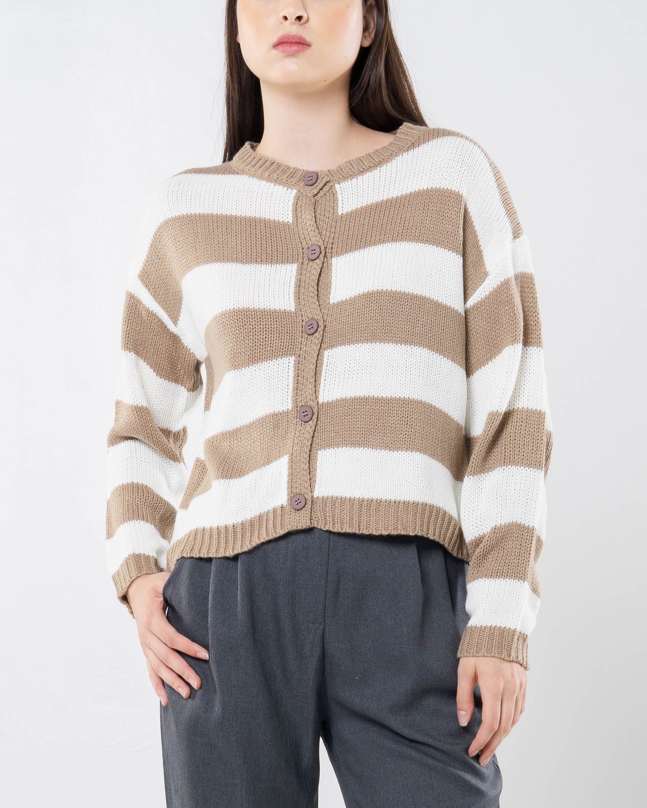 Garvin Woven Knit White Cardigan – Outer Rajut Wanita - 189452