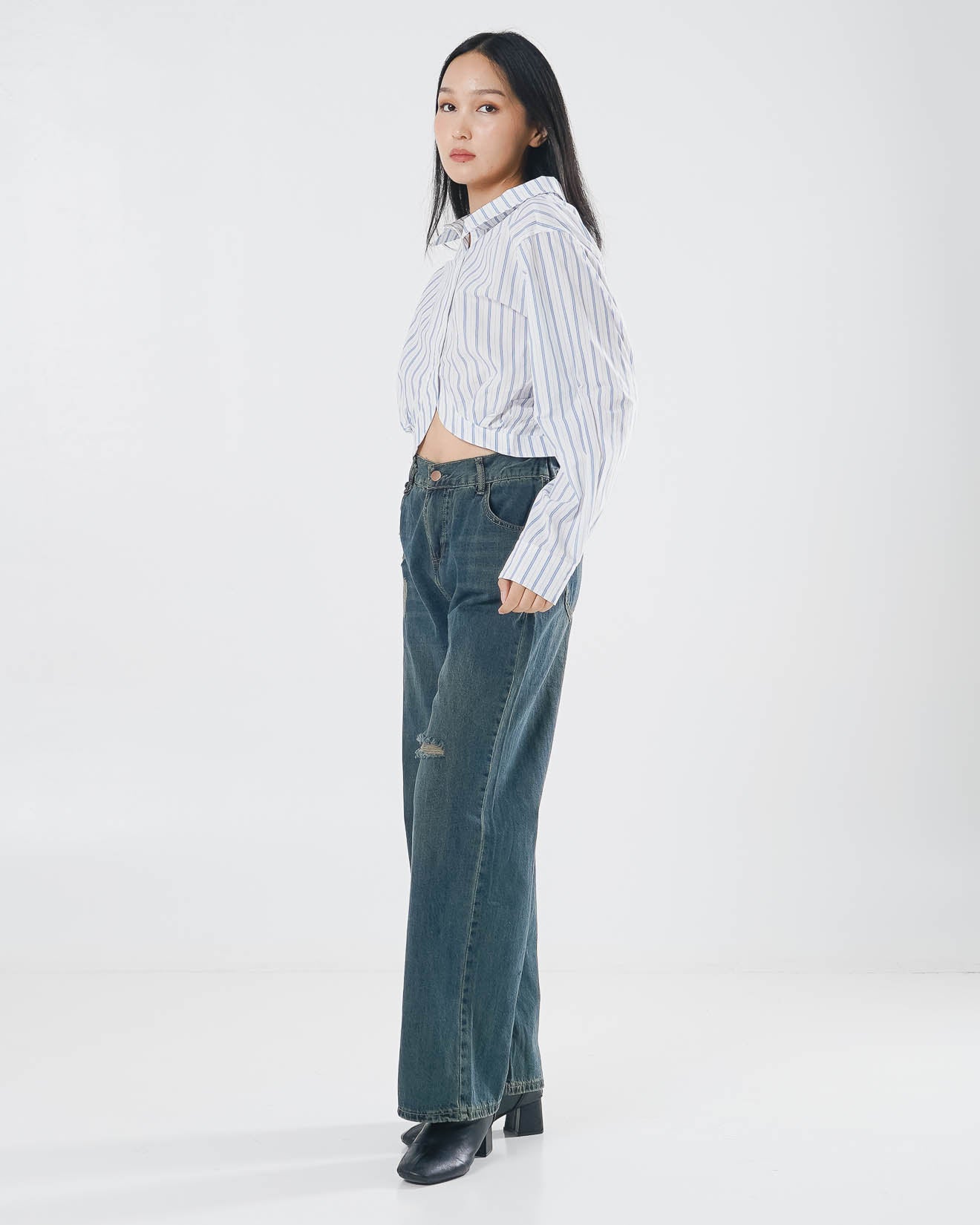 Michelle Striped Crop Blue Shirt – Baju Atasan Kemeja Wanita Casual - 189708