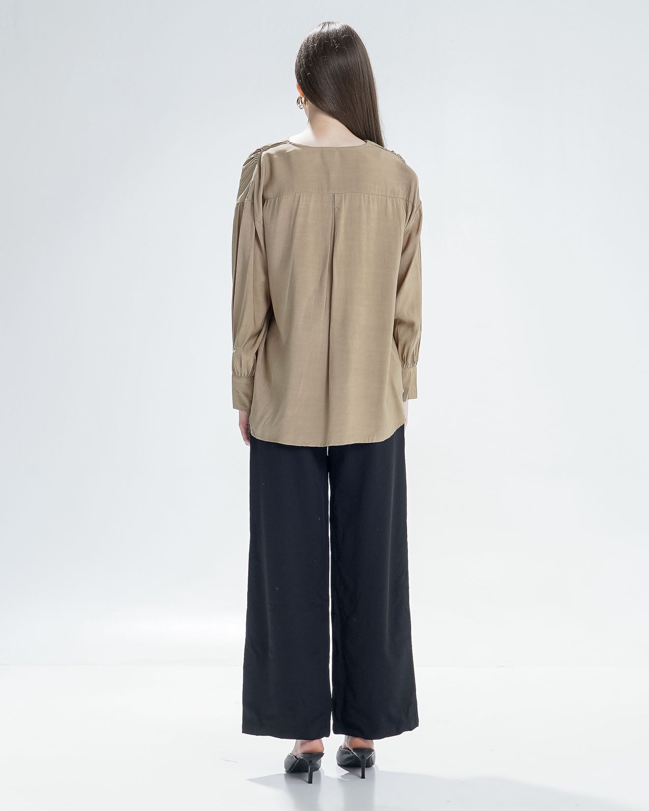 Blaise Oversized Brown Blouse – Atasan Wanita Lengan Panjang - 189948