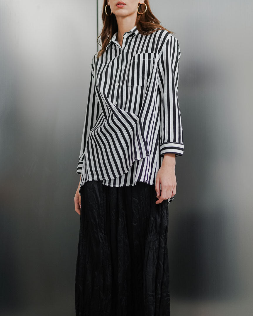 Derya Striped Oversized Black Shirt – Kemeja Wanita Casual Hijab Friendly - 189961