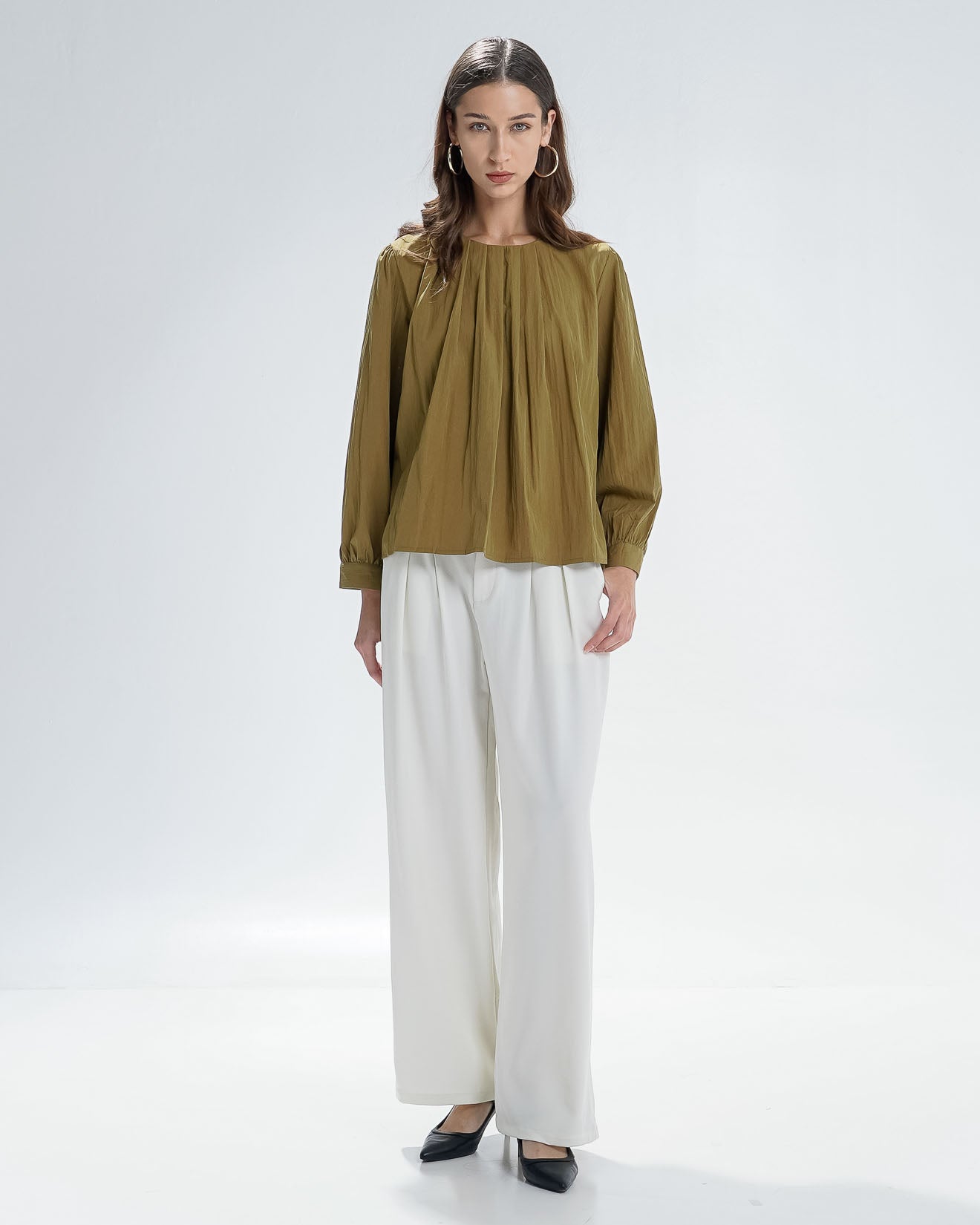 Ovidia Pleated Brown Blouse – Atasan Wanita Lengan Panjang - 189975