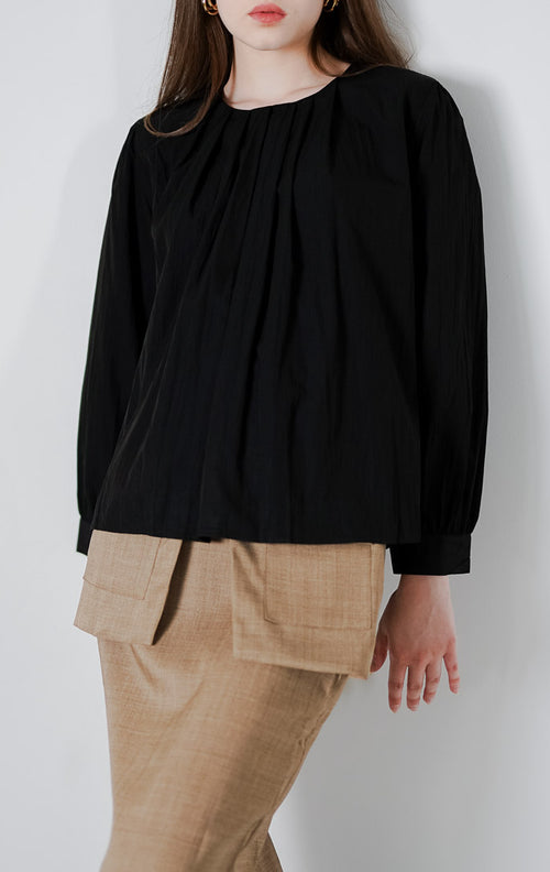 Ovidia Pleated Black Blouse – Atasan Wanita Lengan Panjang – 189976