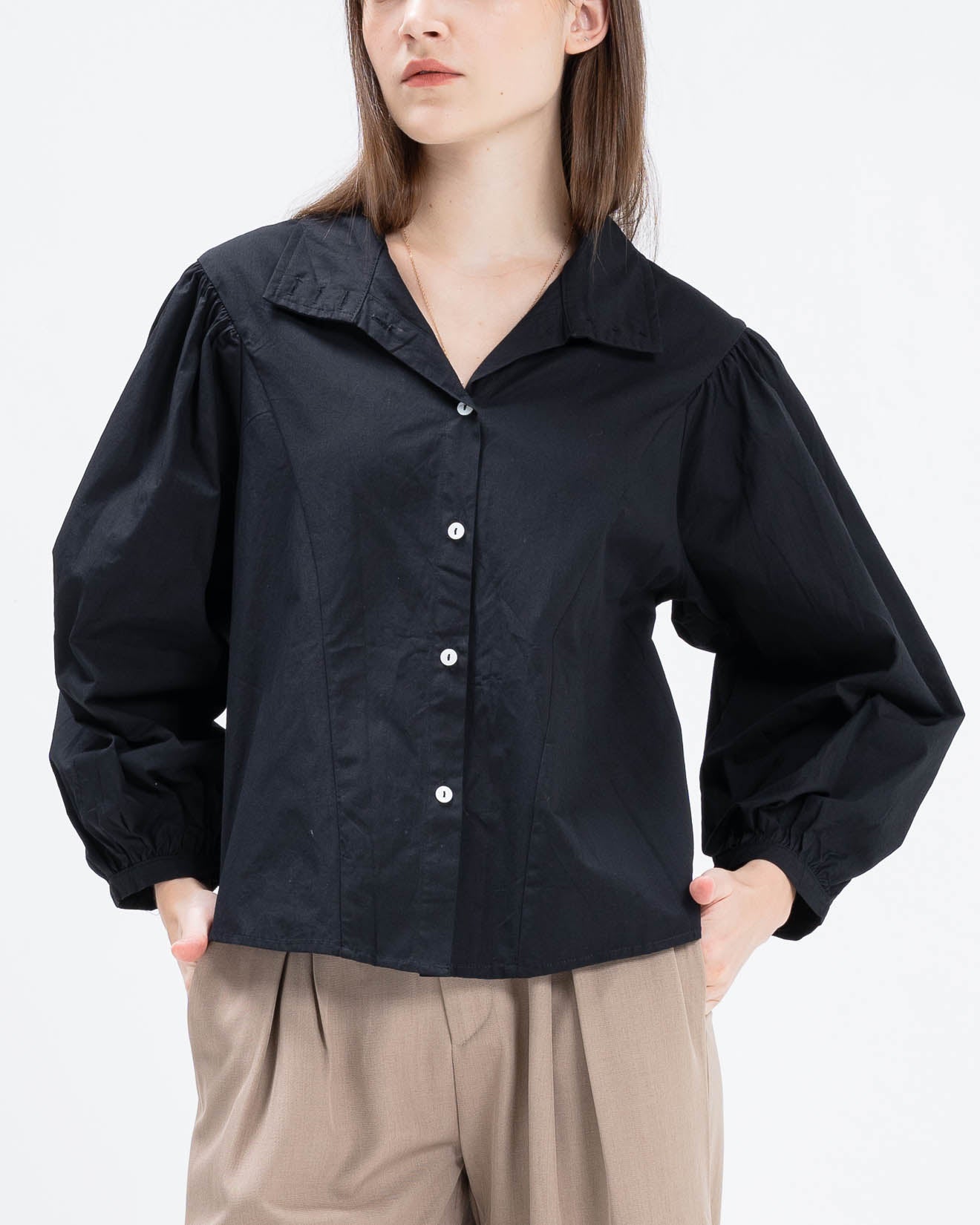 Bernice Button Collar Black Shirt – Kemeja Lengan Panjang Wanita - 189979