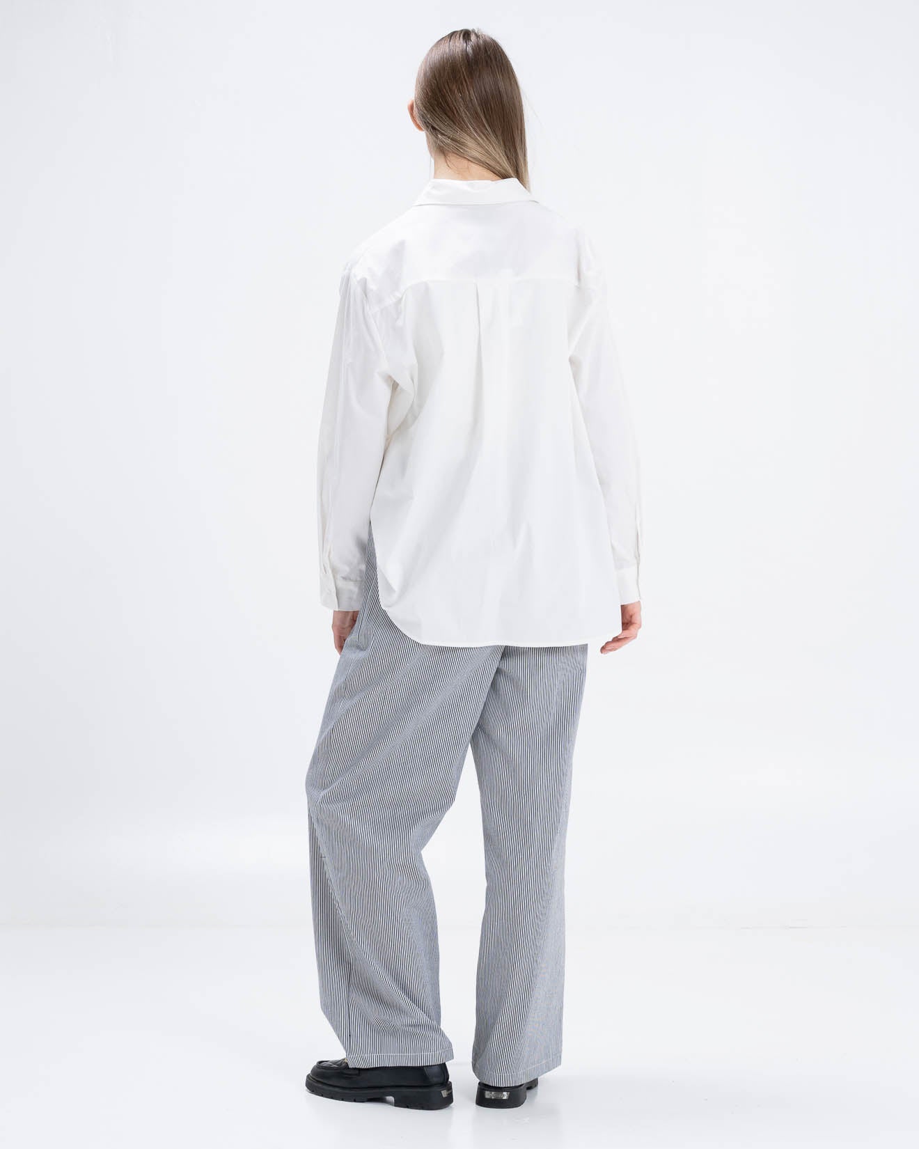 Olwyn Oversized Pocket White Shirt – Atasan Lengan Panjang Wanita - 189984