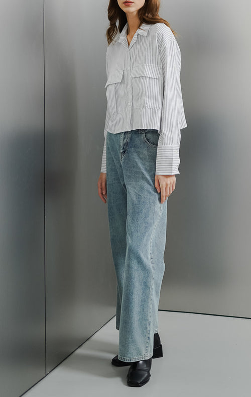 Ilona Striped White Shirt –  Kemeja Crop Wanita Kekinian Lengan Panjang - 189994
