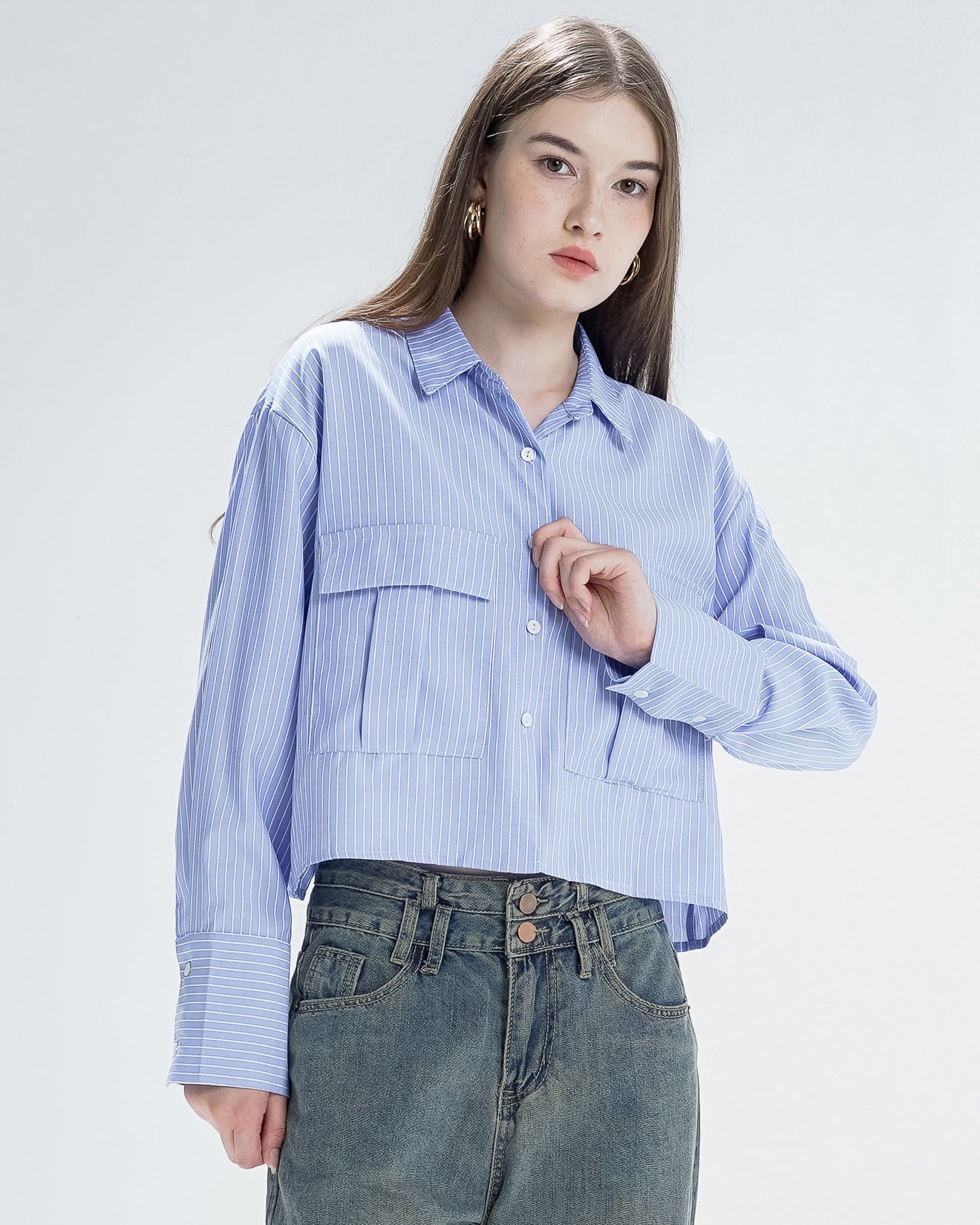 Ilona Striped Blue Shirt –  Kemeja Crop Wanita Kekinian Lengan Panjang - 189995