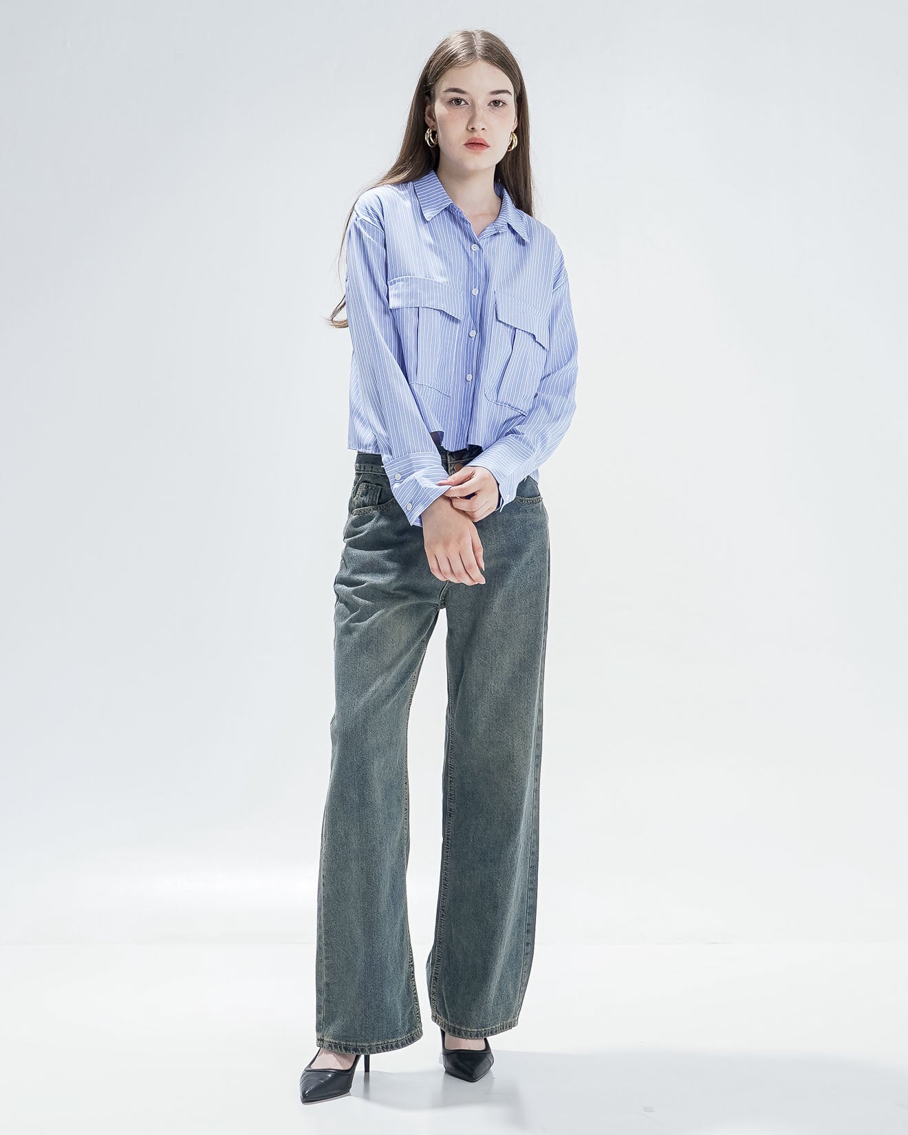 Ilona Striped Blue Shirt –  Kemeja Crop Wanita Kekinian Lengan Panjang - 189995