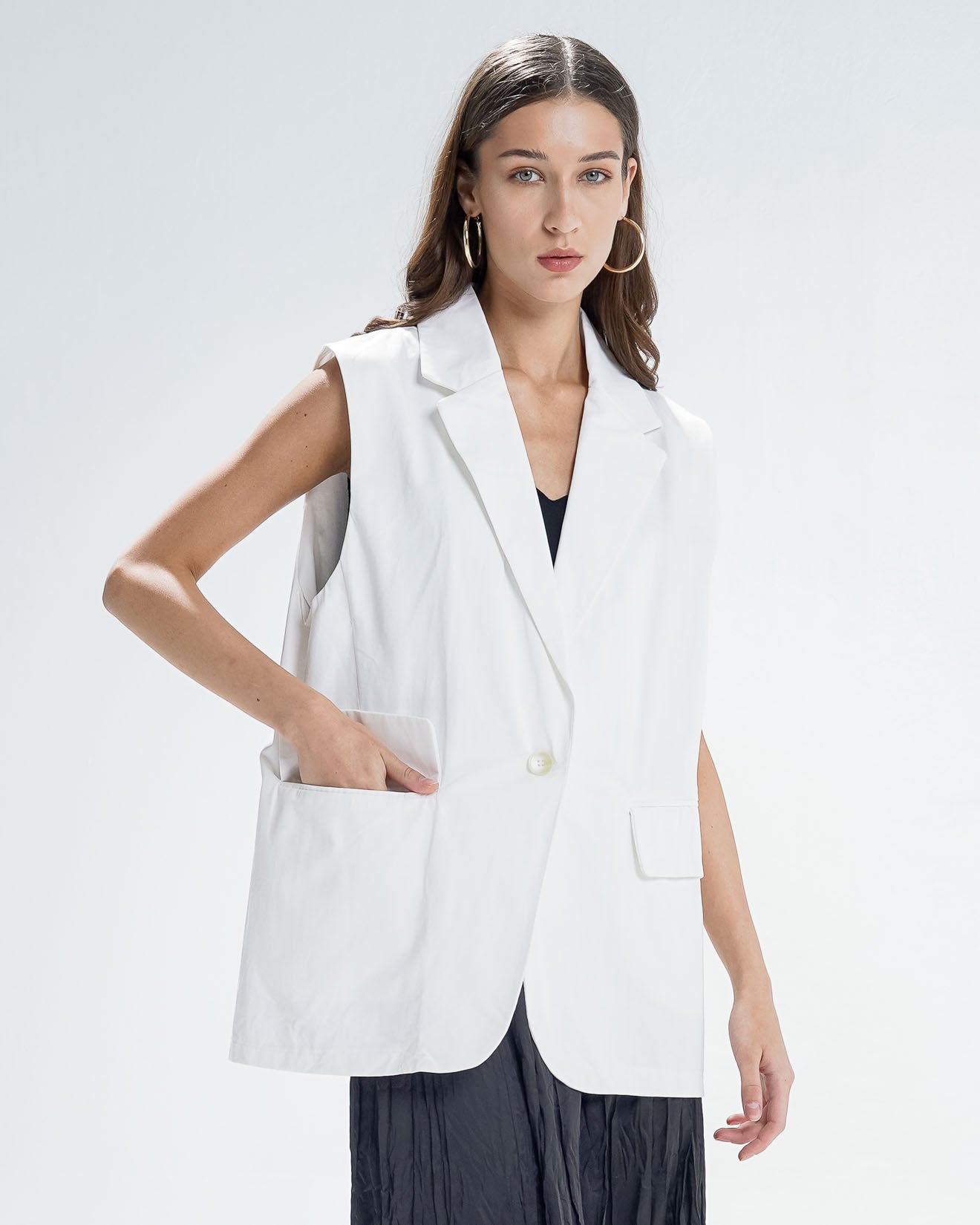 Clif Oversized White Vest – Outer Wanita Formal - 190213