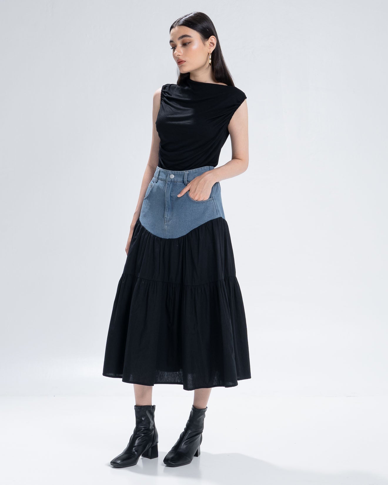 The Stage 24 Sleeveless Top Black - Atasan Wanita Kekinian - 190930