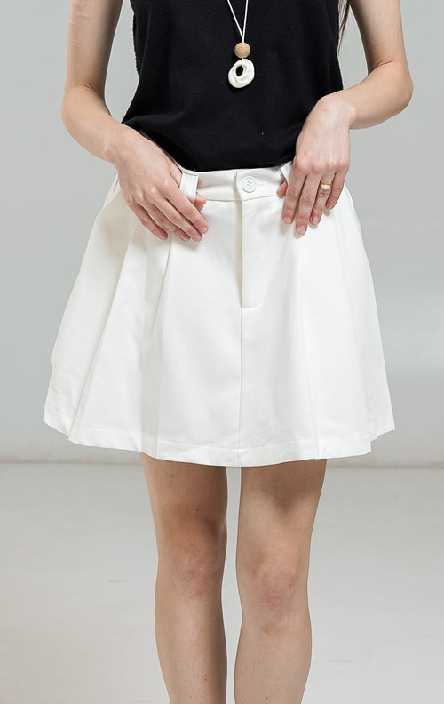 Tokuno Skort White
