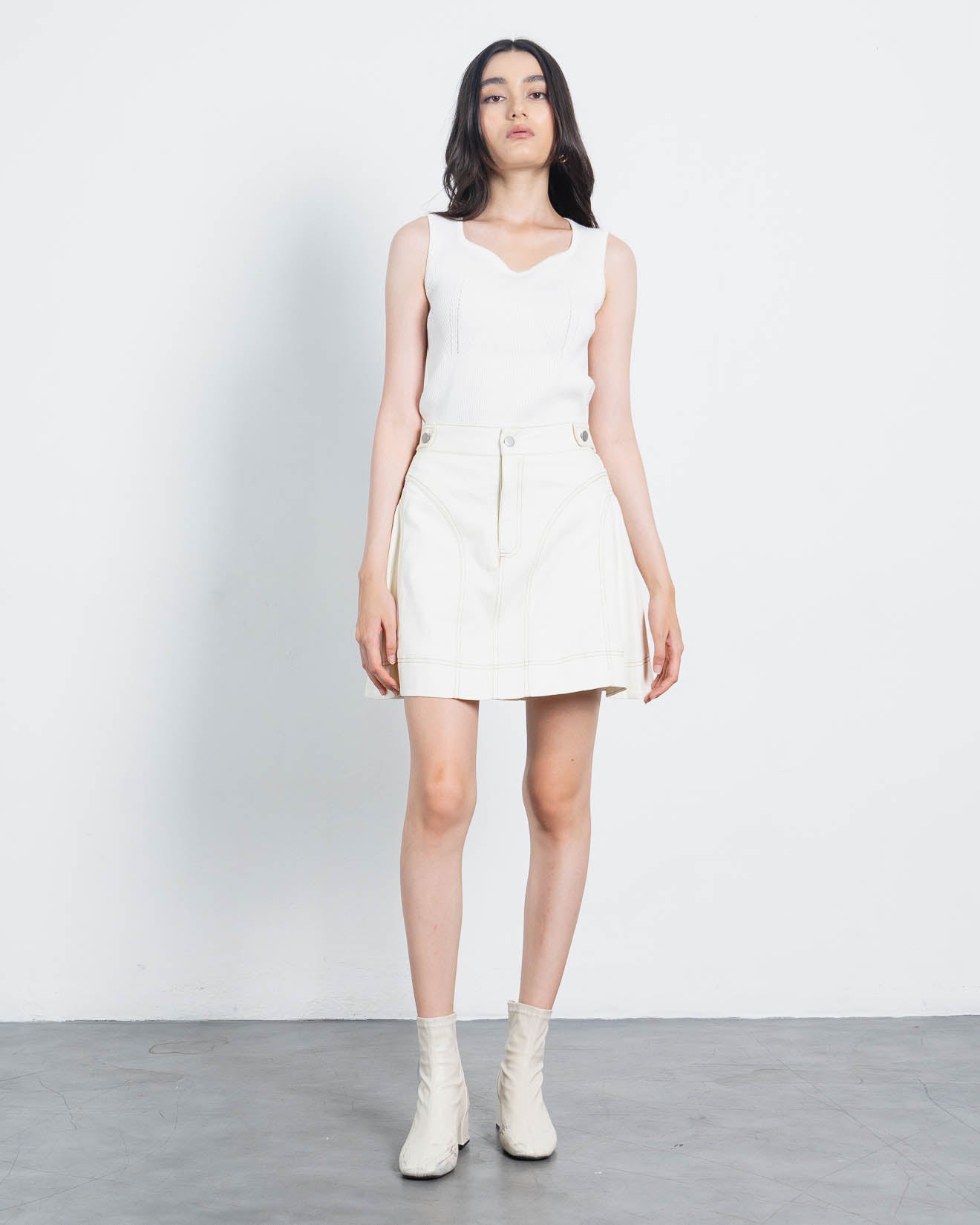 Acha Sinaga – Cayden A-Line Ivory Denim Skort – 288918