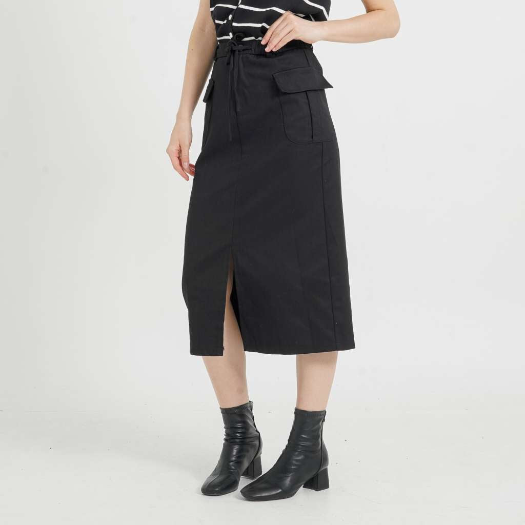 Lowi A- Line Cargo Black Skirt - Rok Wanita - 288933