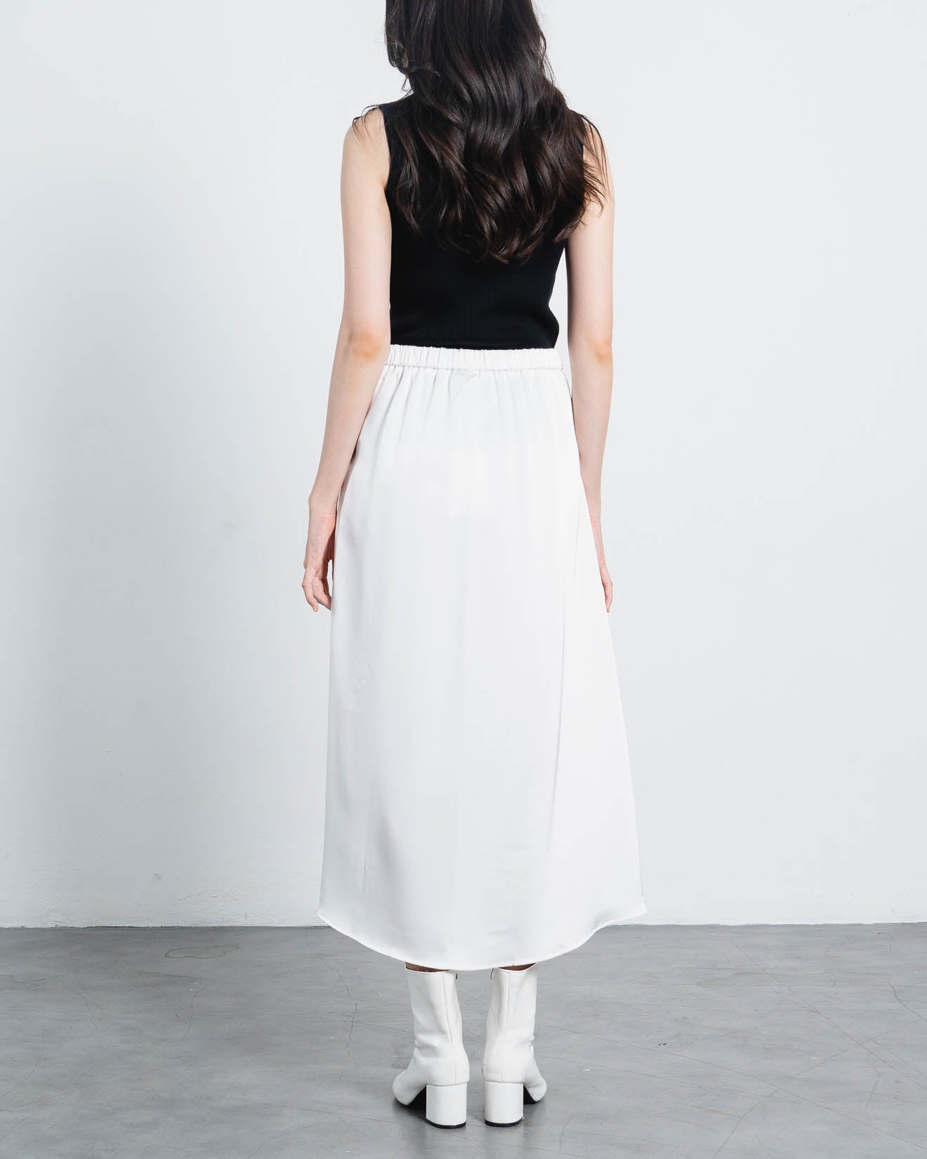 Acha Sinaga – Kristela Satin A-Line White Skirt – 288951