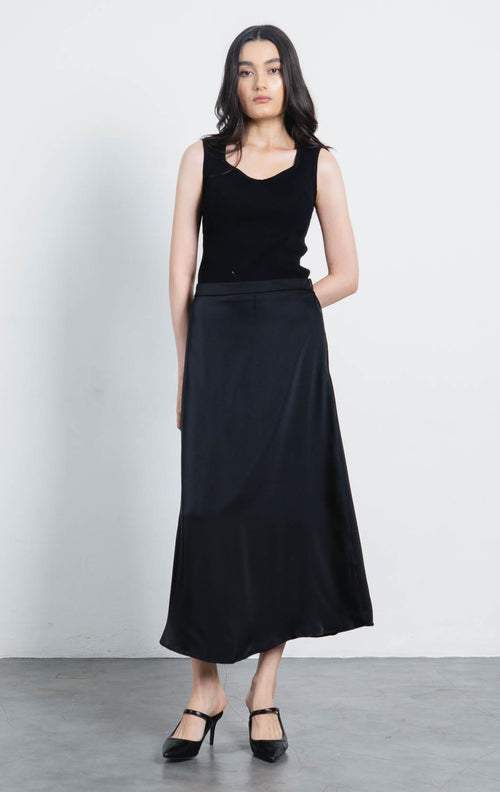 Acha Sinaga – Kristela Satin A-Line Black Skirt – 288952