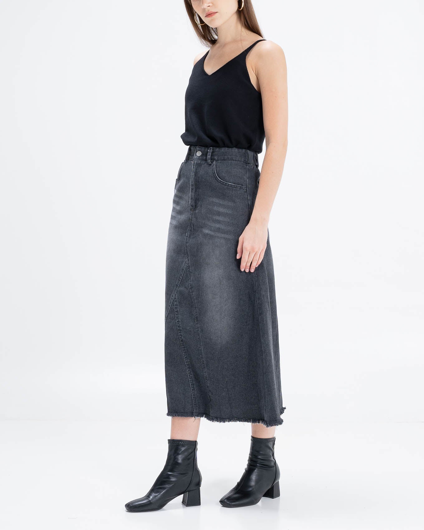 Rylee A-Line Denim Black Denim Skirt – Rok Casual Denim Wanita - 289701