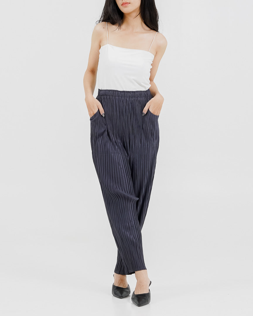 Celeste Pleats Pants Dark Grey – Celapa Panjang Wanita