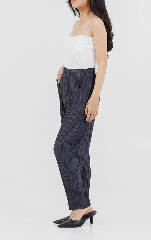 Celeste Pleats Pants Dark Grey – Celapa Panjang Wanita