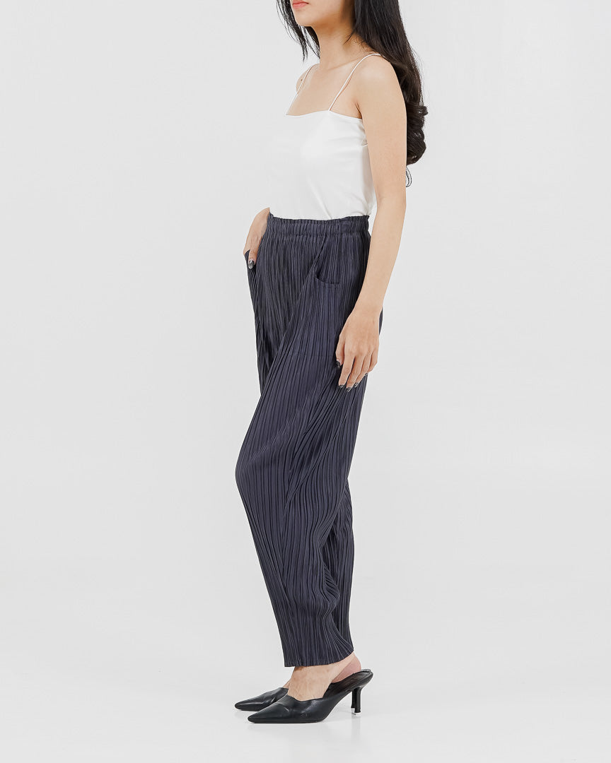 Celeste Pleats Pants Dark Grey – Celapa Panjang Wanita