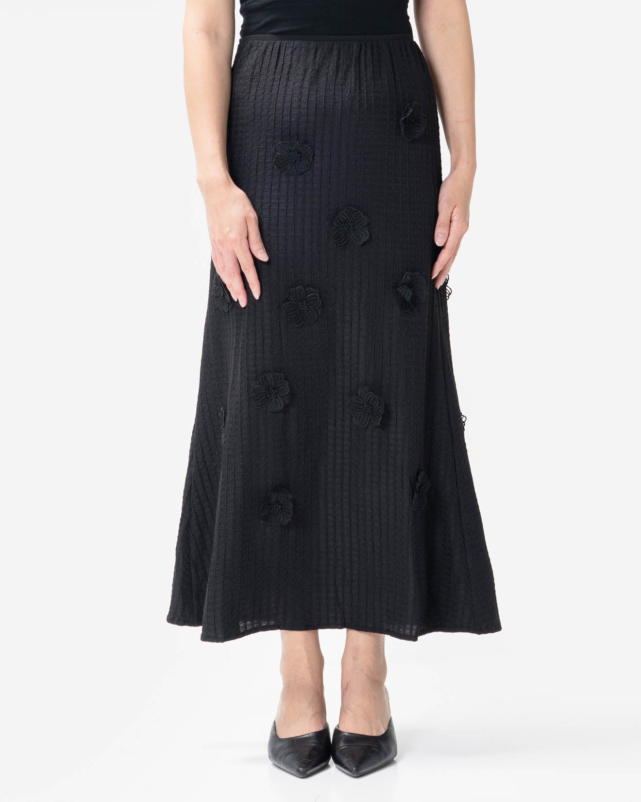 She Blooms - Mirabel Textured Long Black Skirt – Rok Panjang Wanita - 289943