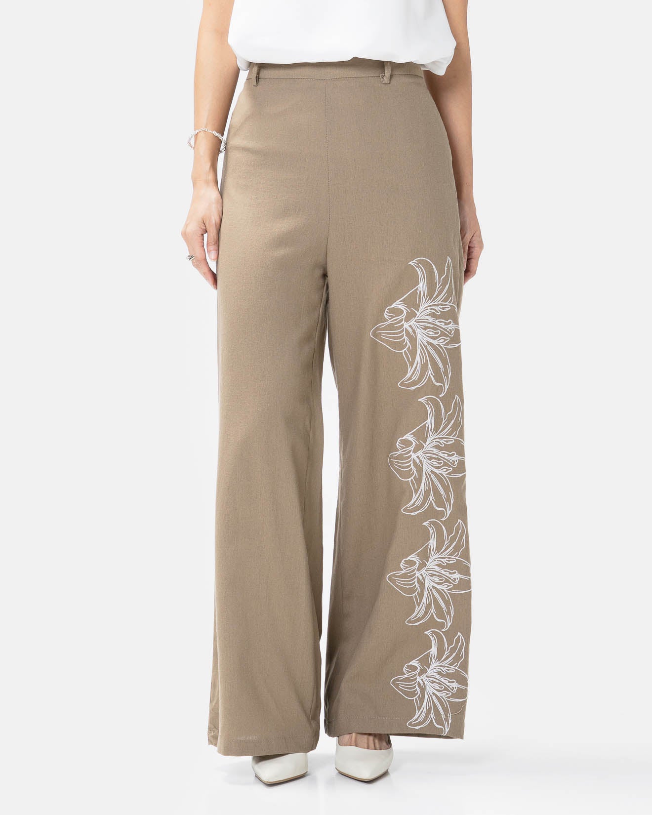 She Blooms - EA Montana Embroidery Lily Brown Pants – Celana Panjang Wanita - 289947