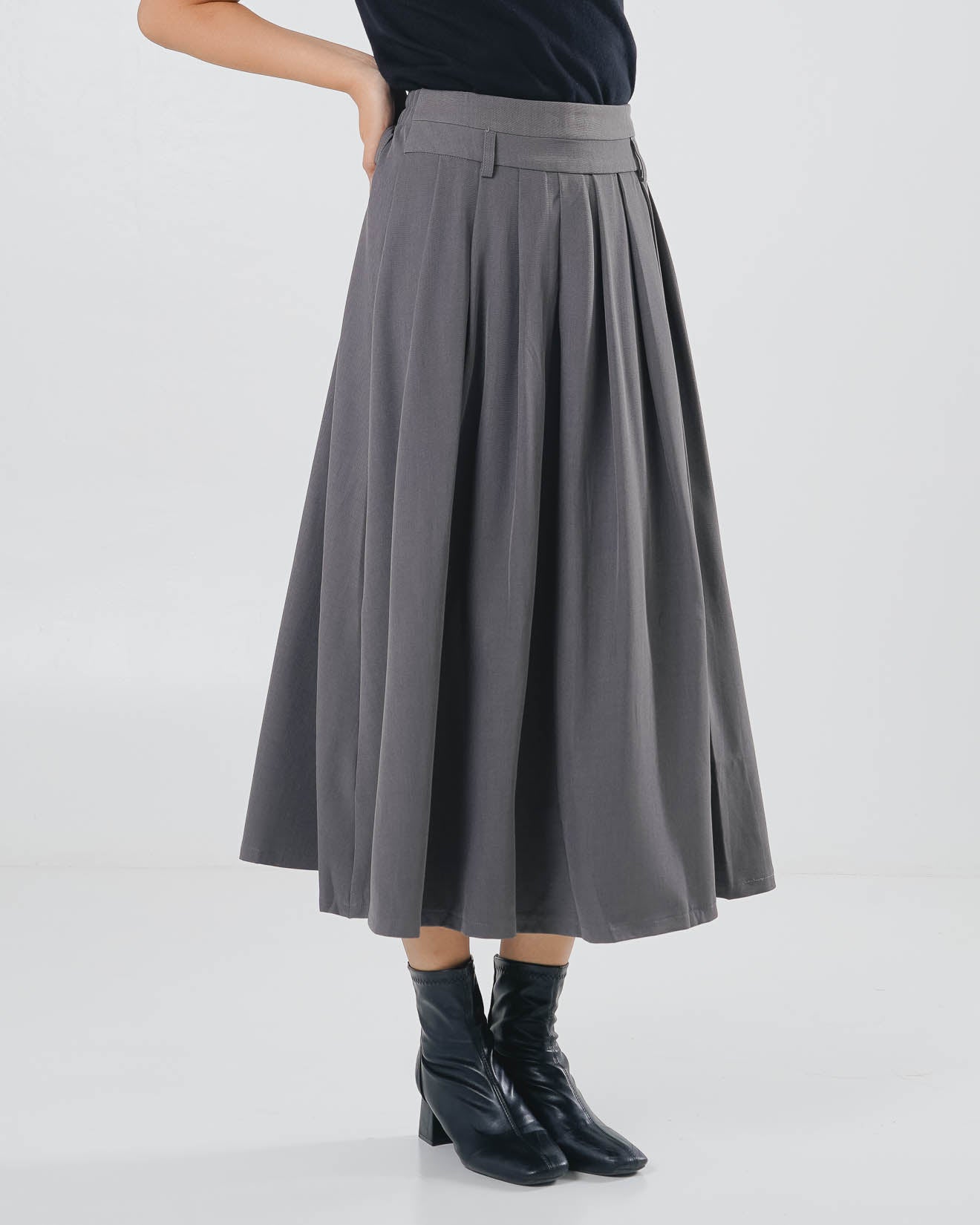 Elora Boxy Pleats Grey Skirt – Rok Casual Hijab Friendly -  289975