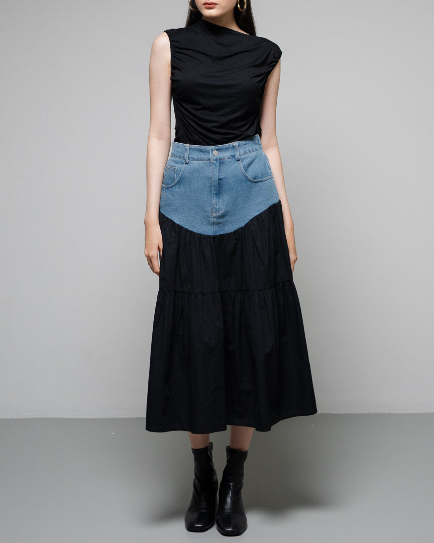 The Stage 33 Skirt Black