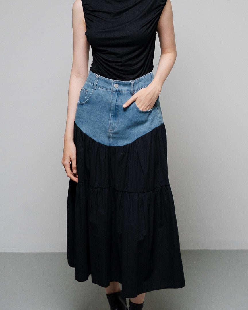 The Stage 33 Skirt Black