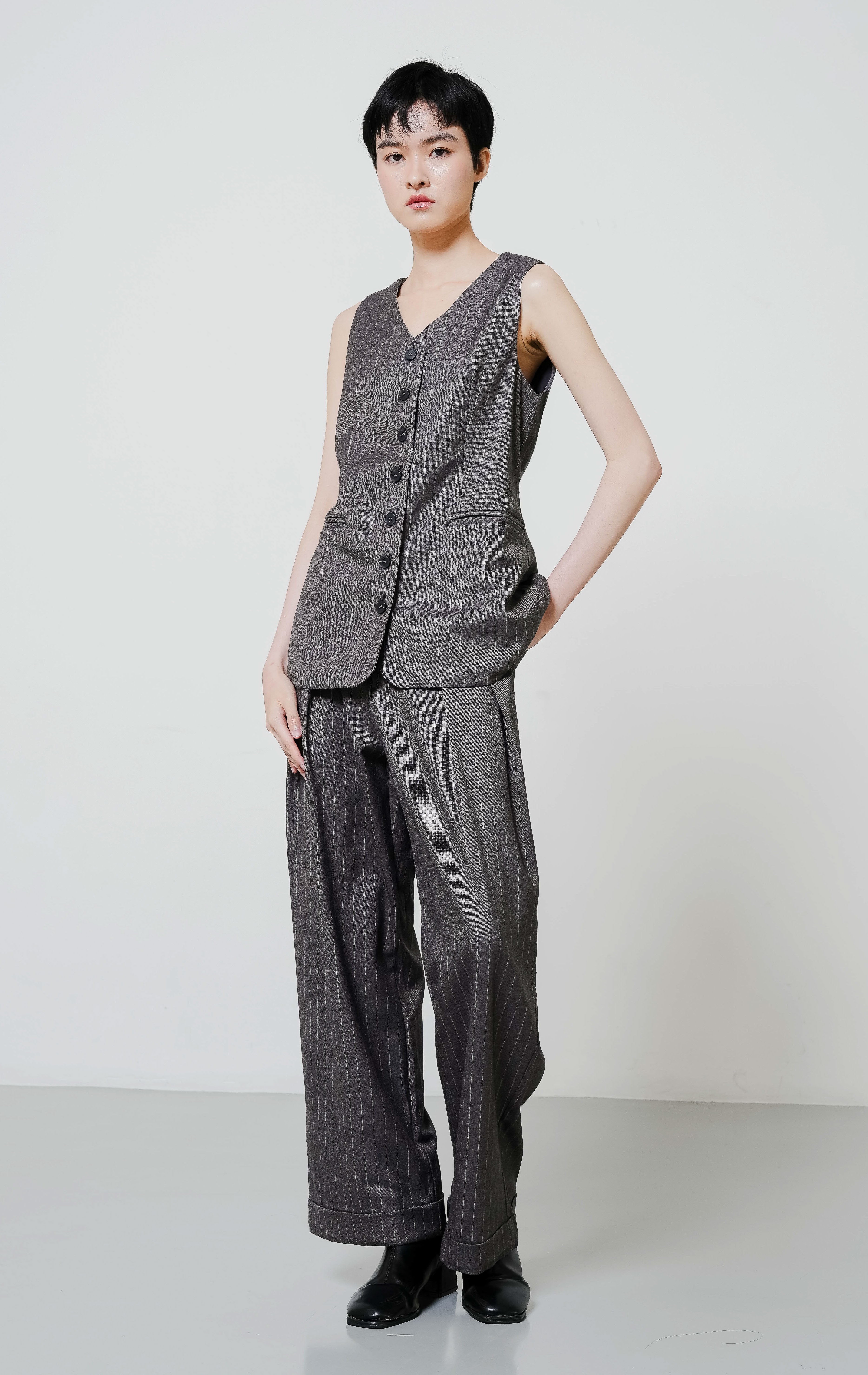 Kinta Top Grey Vest Striped