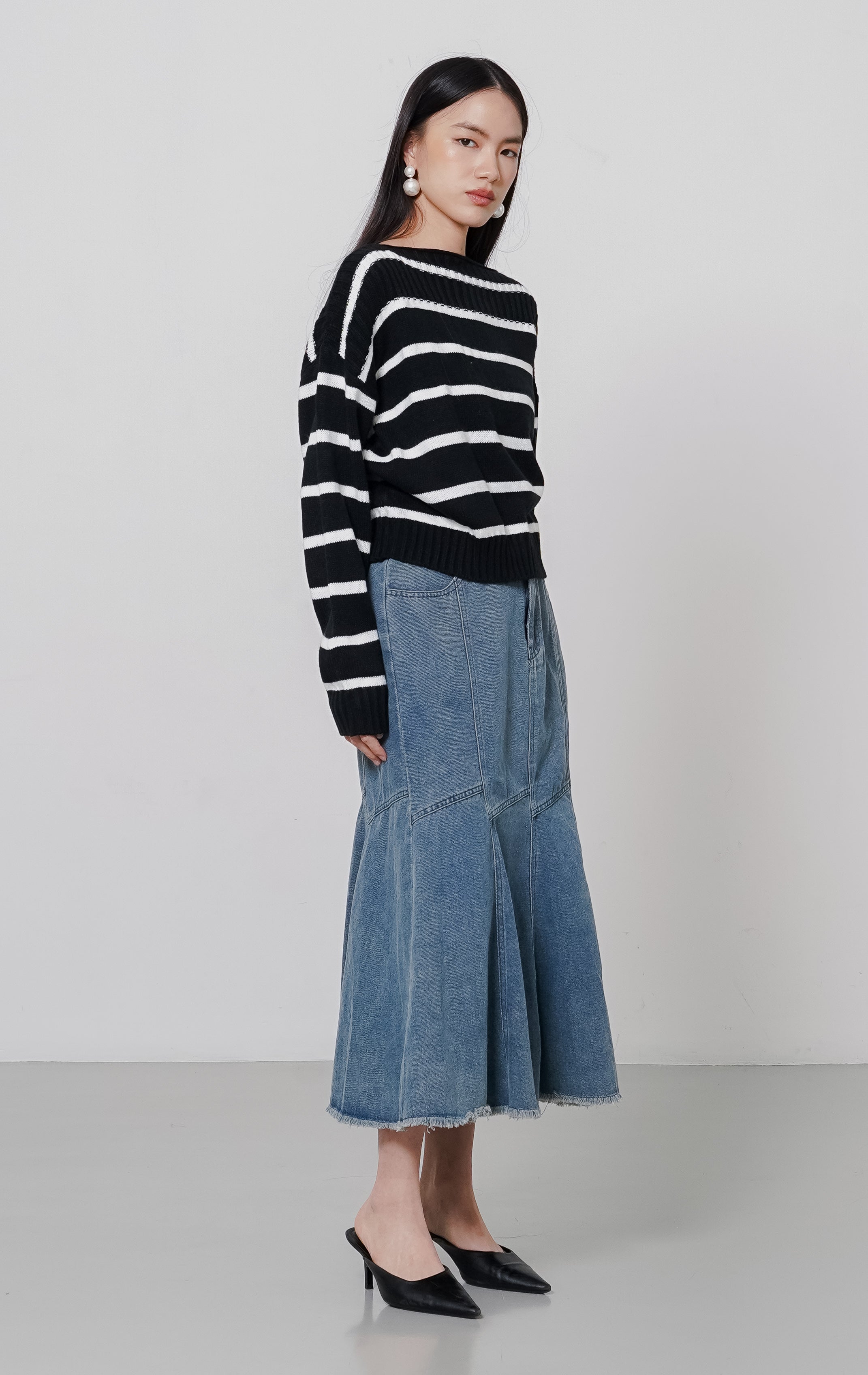 Hazel Sweater Black Striped