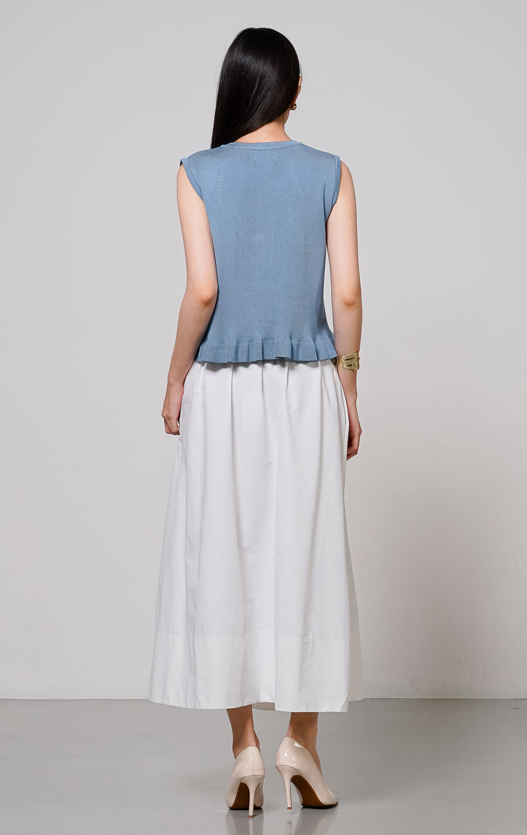 Anora Outer Blue