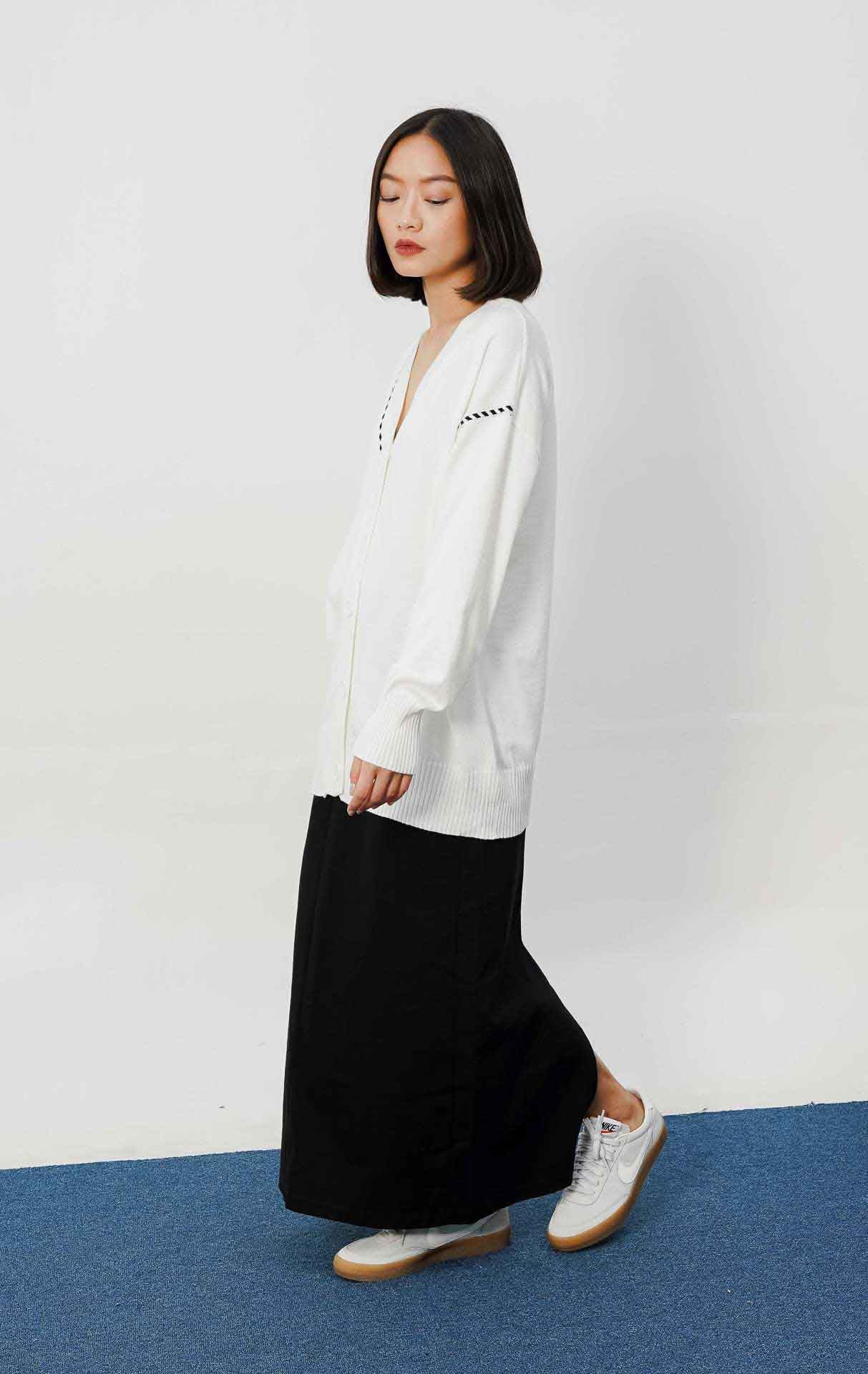 Naomi Cardigan White
