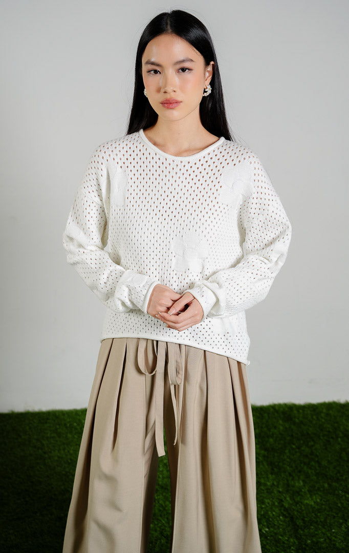 August Sweater White