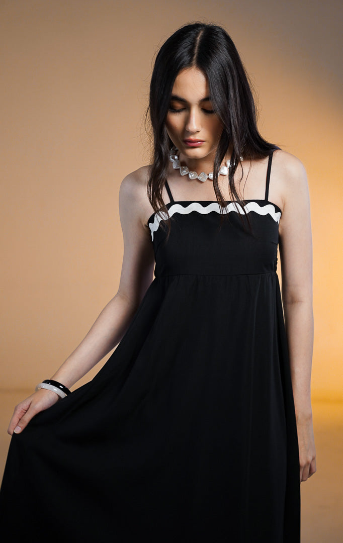 Nolene Dress Black