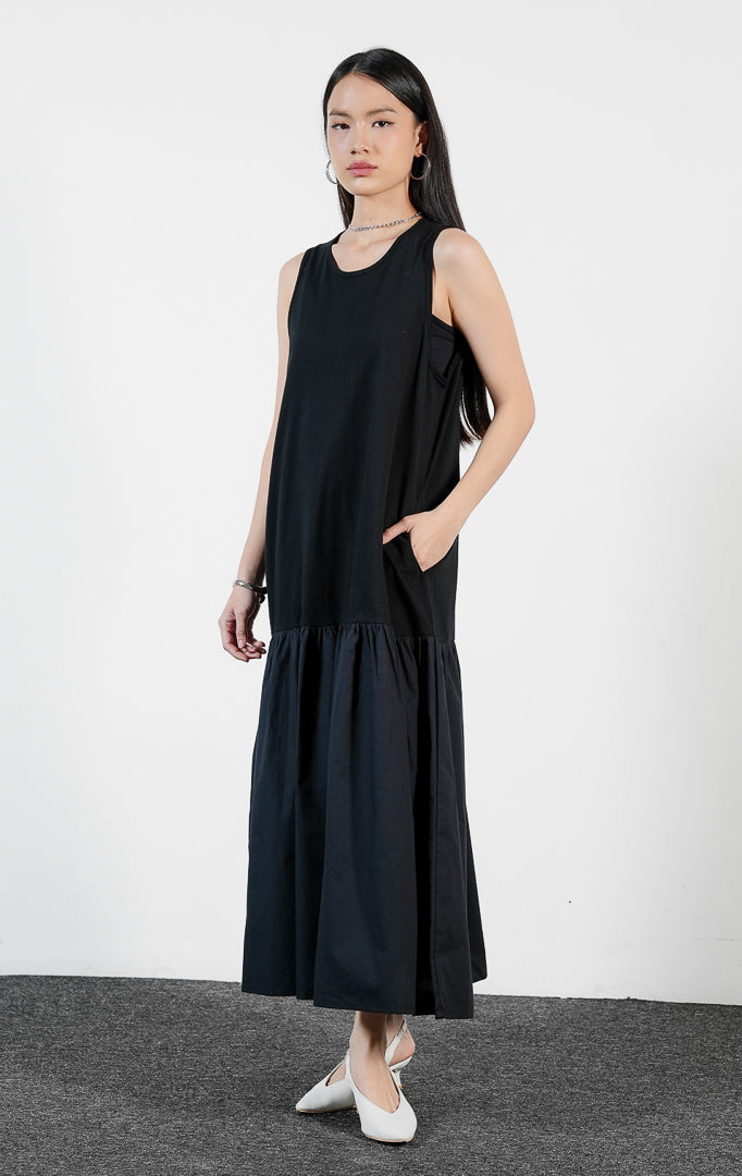 Alyona Dress Black