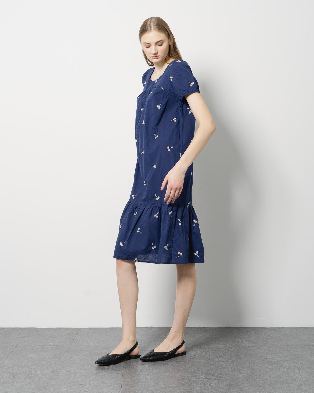 Sunny Navy Embroidery Ruffle Dress – 786902