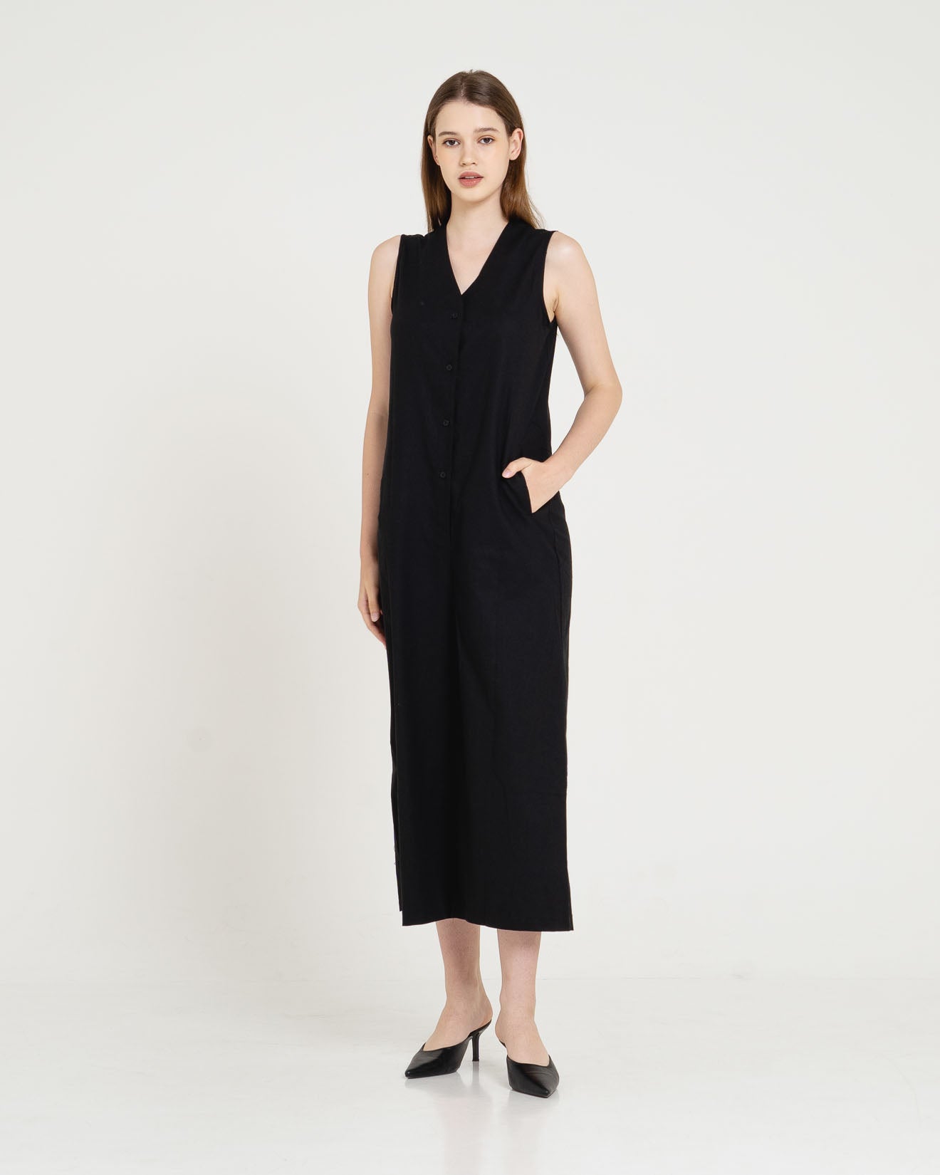 Avril Sleeveless Relaxed Black Jumpsuit – 787200